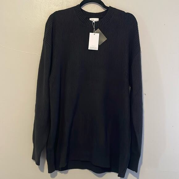 Danielle Bernstein over-sized crew neck sweater 🖤 NWT SZ S/M - Picture 2 of 7